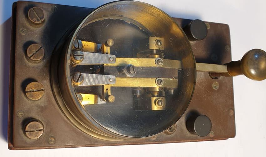 Double Current Morse Key