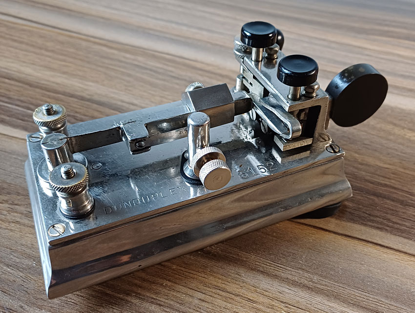 Dunduplex telegraph key