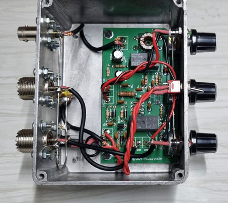 Inside the VK5TM Noise Canceller, showing the PCB