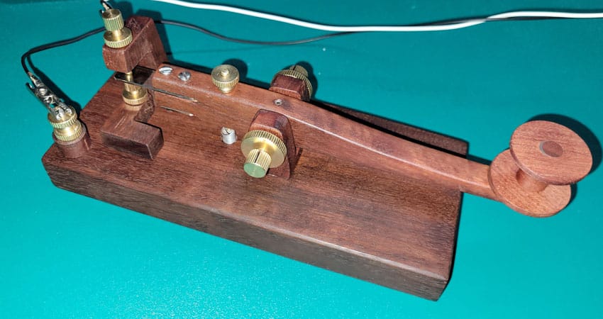 Wooden key made by Andy VK3OU