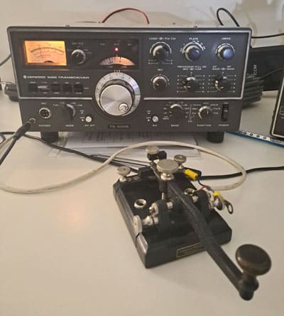 Swedish Post Office key and TS-520S transceiver