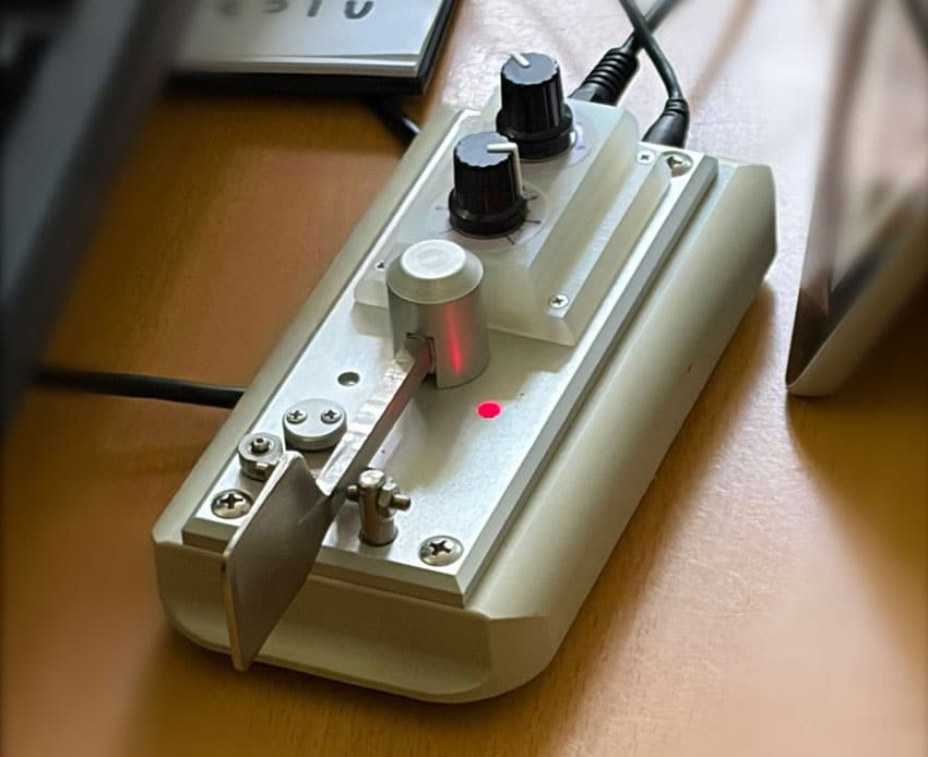 Belarus electronic keyer with single lever