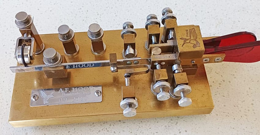 Frattini double lever magnetic bug