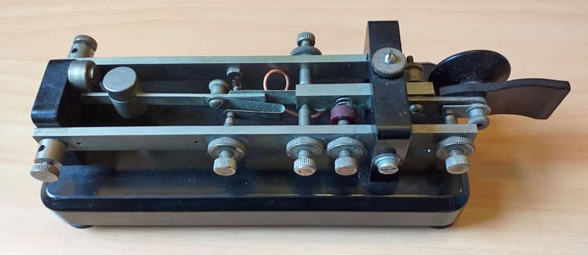 Dentsuseiki BK-50 morse key
